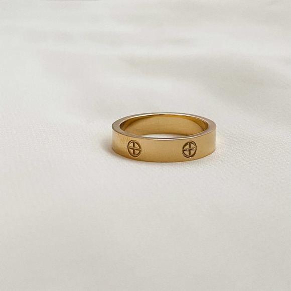 Gold Circle Plus Symbol Band Ring - Picture 6 of 7